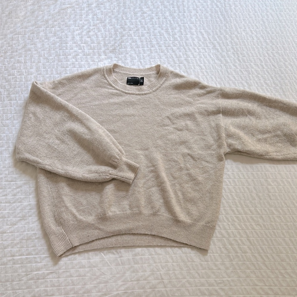 Women’s size six beige sweater